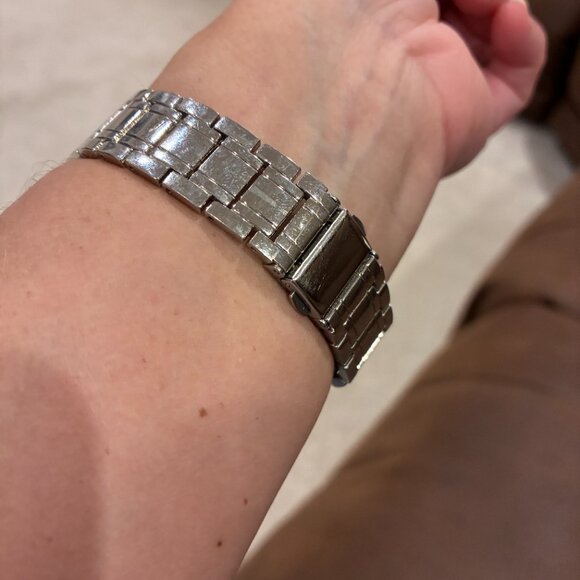 Folio Stainless Steel Cubic Zirconia Surronding Face Elegant Watch - Picture 13 of 16